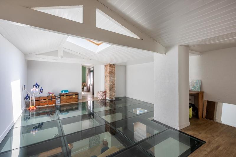 Maison - 220 m² - 6 pièces