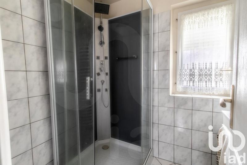 Maison - 330 m² - 15 pièces