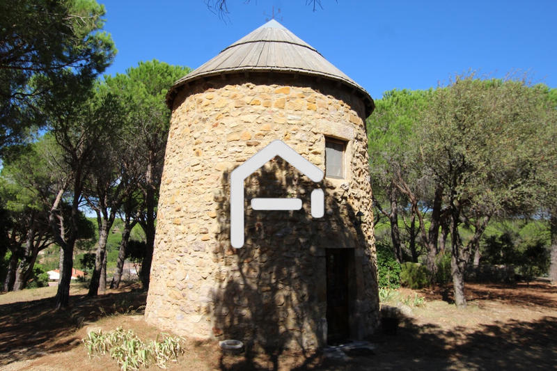 Villa - 237 m² - 10 pièces