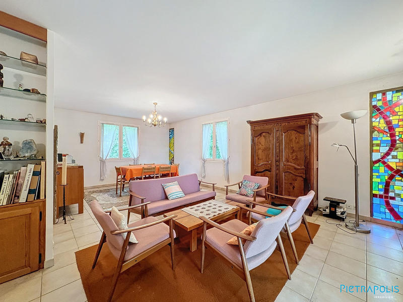 Maison traditionnelle - 140 m² - 7 pièces