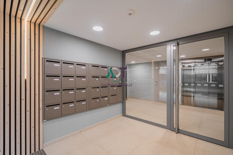 Appartement - 77 m² - 4 pièces