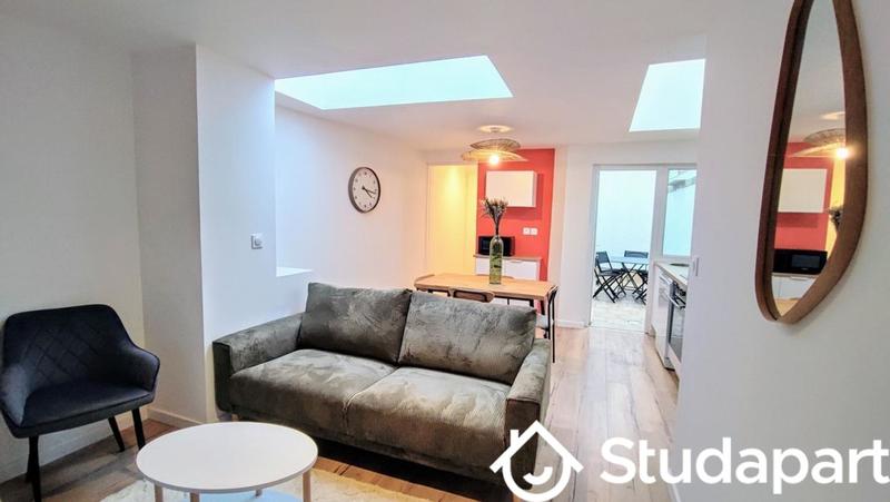 Chambre - 145 m² - 1 pièce