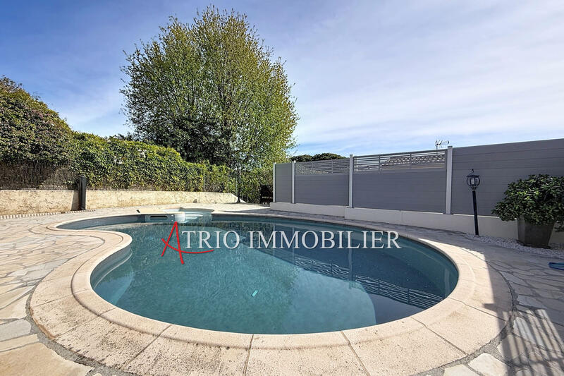 Maison - 102 m² - 4 pièces