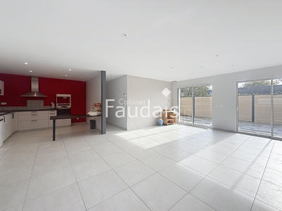 Maison - 115 m² - 5 pièces