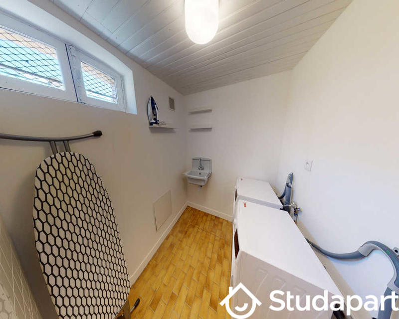 Chambre - 60 m² - 1 pièce