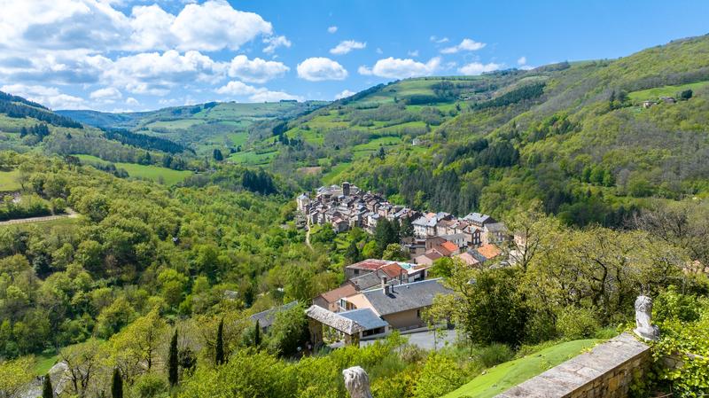 Maison - 600 m² - 12 pièces