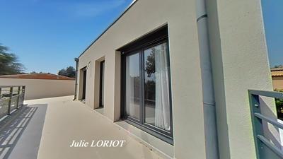 Maison contemporaine - 147 m² - 6 pièces