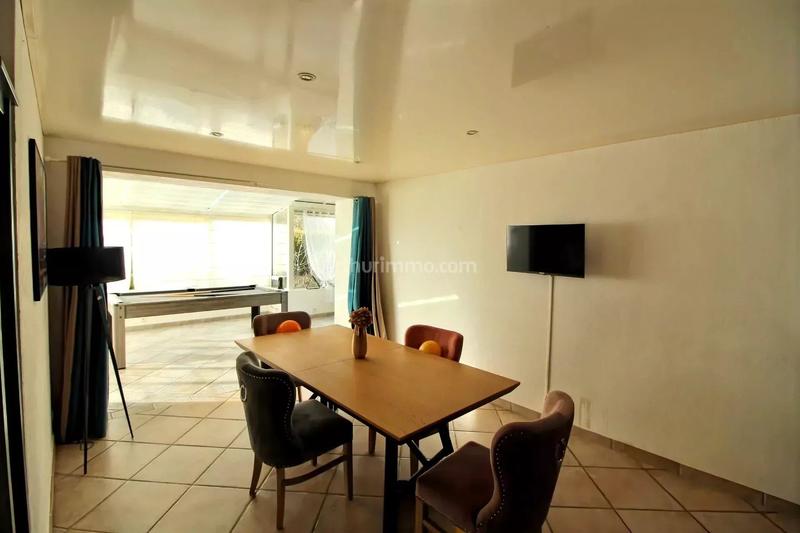 Maison - 195 m² - 7 pièces