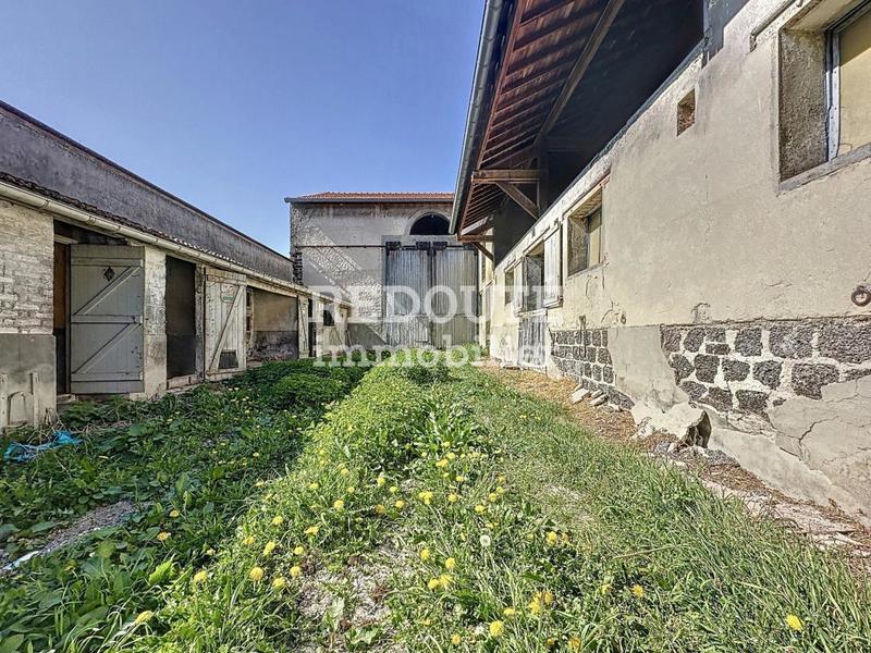 Maison - 450 m² - 10 pièces