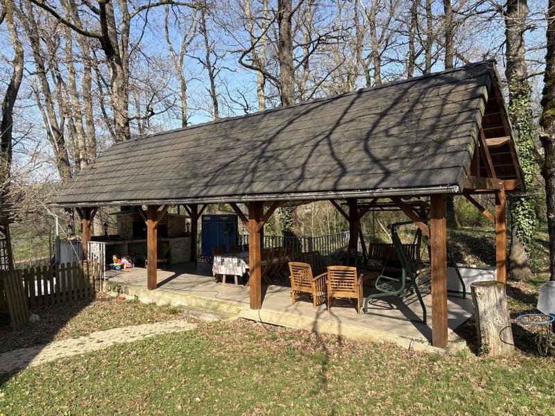 Maison - 218 m² - 5 pièces