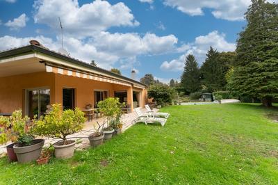 Maison - 338 m² - 9 pièces