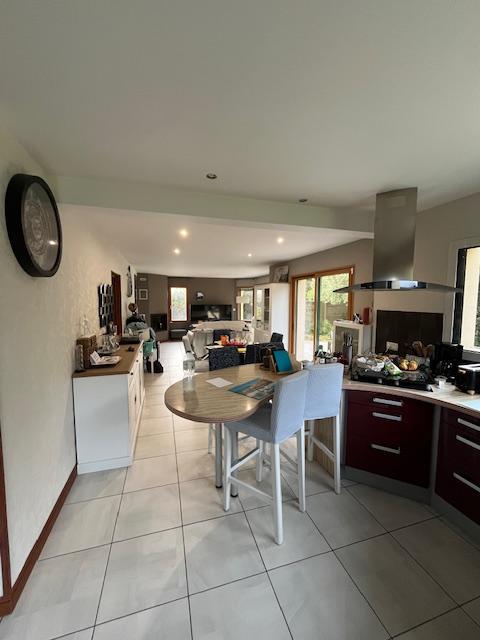 Propriété - 133 m² - 6 pièces