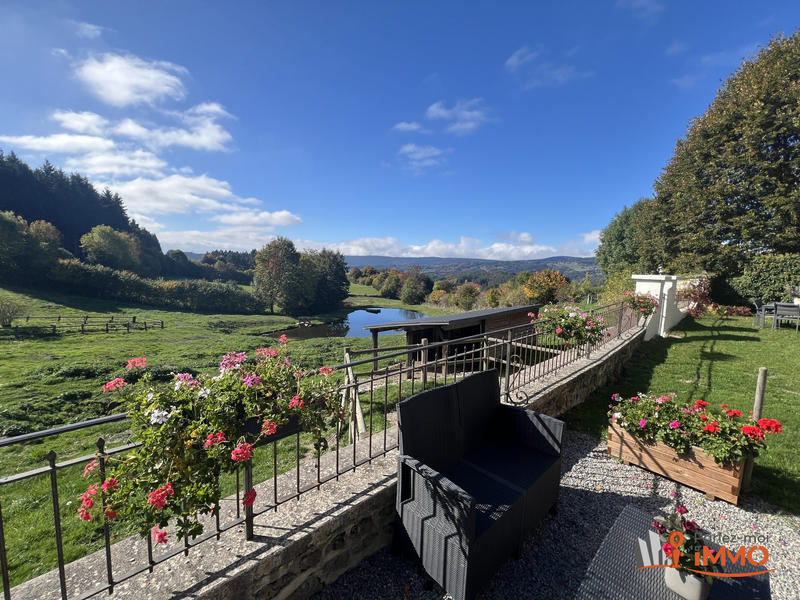 Maison - 320 m² - 12 pièces