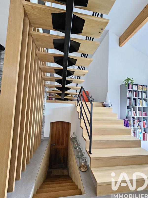 Maison - 197 m² - 4 pièces