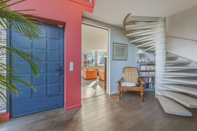 Maison - 237 m² - 8 pièces