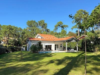 Maison - 190 m² - 6 pièces