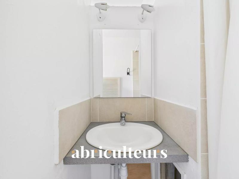 Studio - 15 m² - 1 pièce