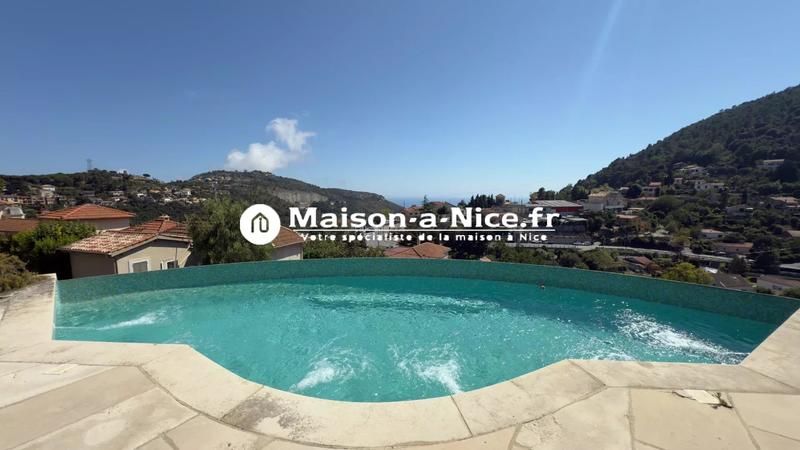 Maison - 333 m² - 10 pièces