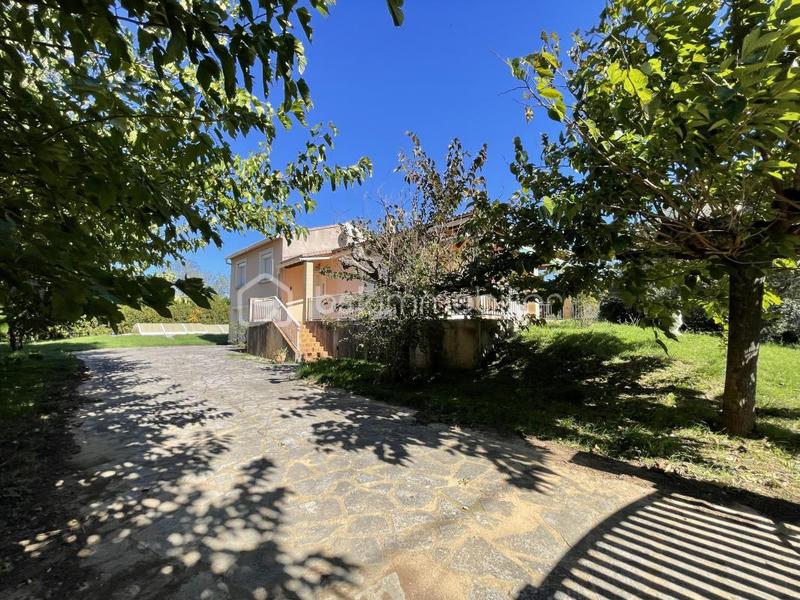 Maison traditionnelle - 120 m² - 6 pièces