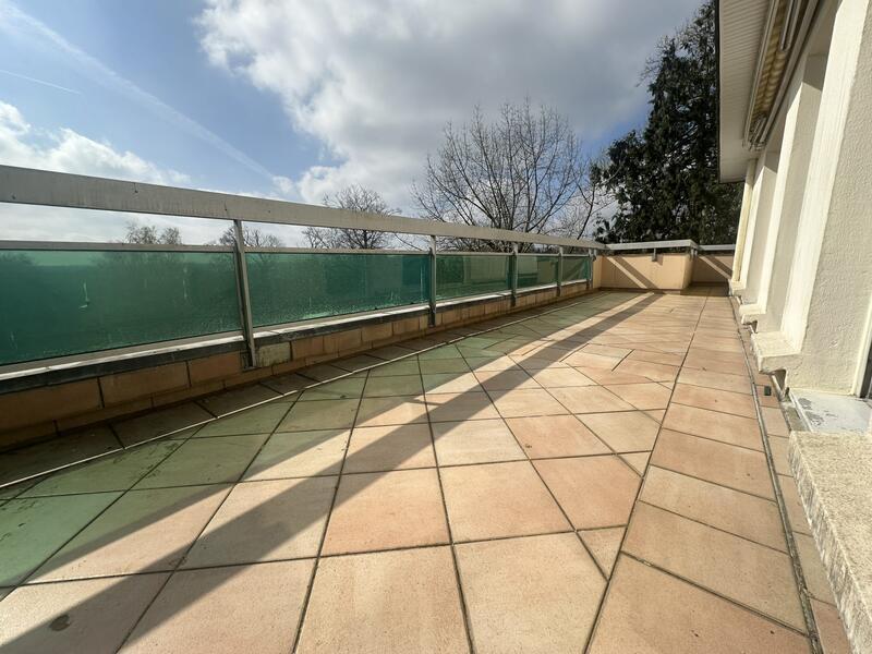 Appartement - 96 m² - 4 pièces