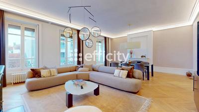 Appartement - 222 m² - 5 pièces