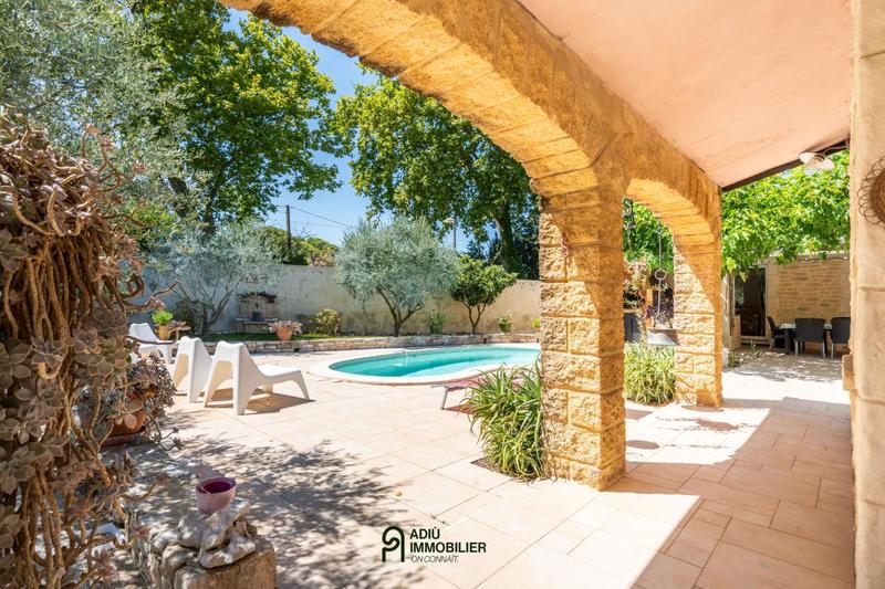Villa - 243 m² - 7 pièces