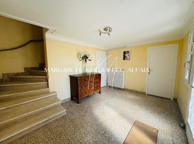 Maison - 179 m² - 10 pièces