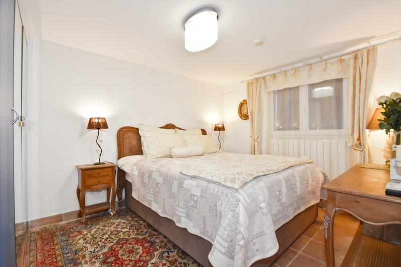 Villa - 227 m² - 10 pièces