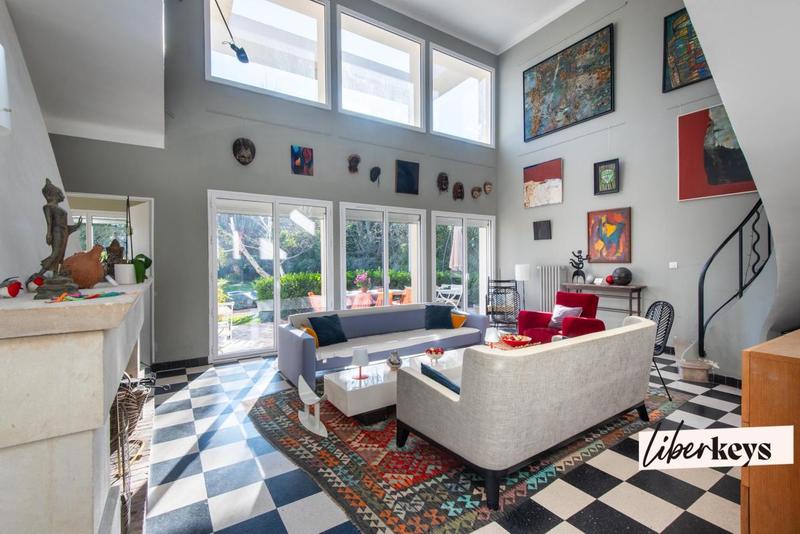 Maison - 195 m² - 6 pièces