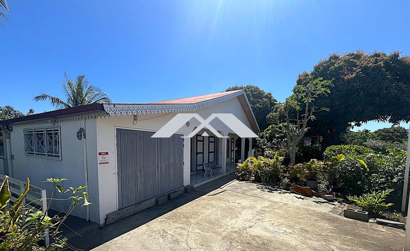 Maison - 122 m² - 4 pièces