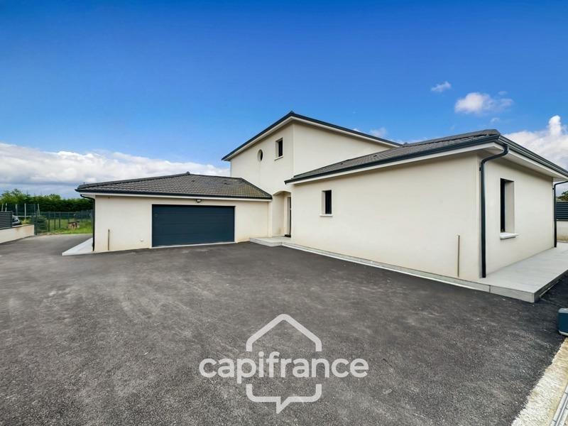 Maison - 275 m² - 7 pièces