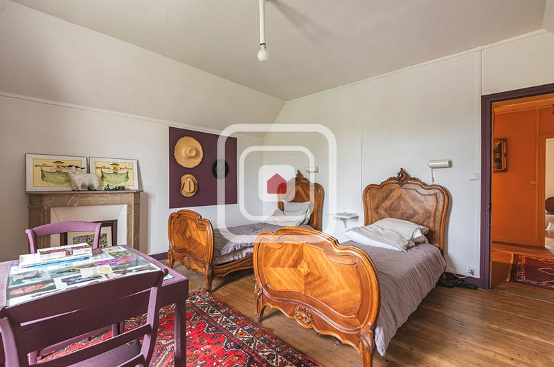 Maison - 185 m² - 7 pièces