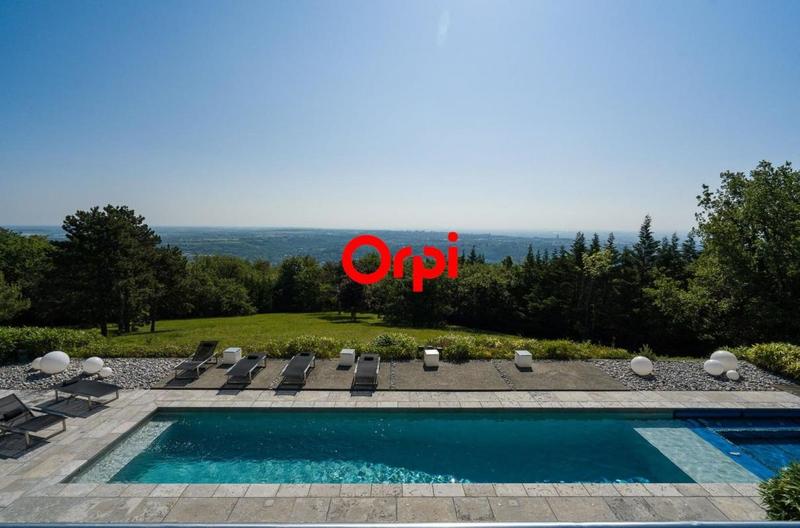 Maison - 382 m² - 9 pièces