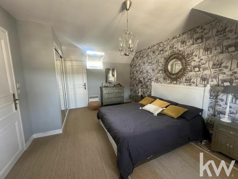 Maison - 171 m² - 7 pièces