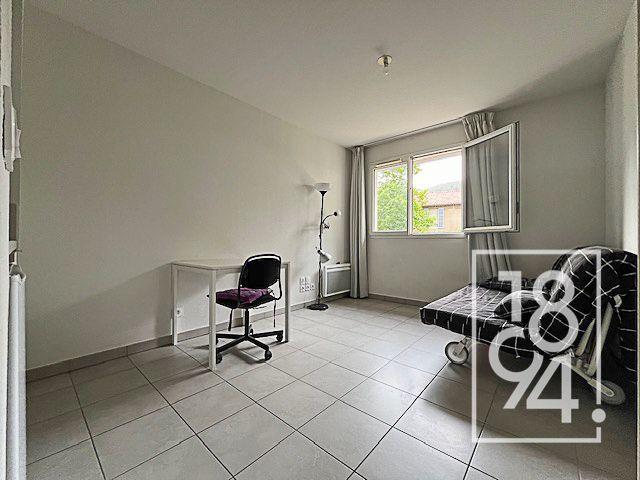 Studio - 18 m² - 1 pièce