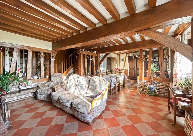 Maison - 453 m² - 17 pièces