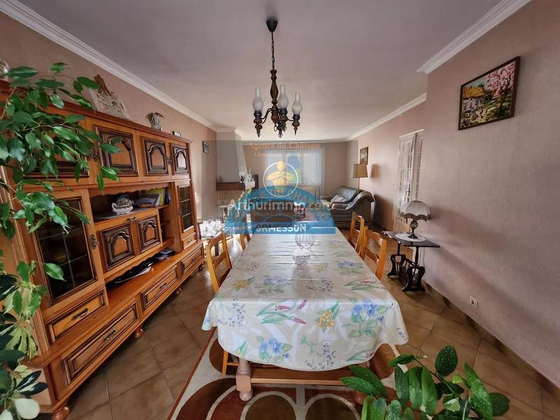 Maison - 200 m² - 8 pièces