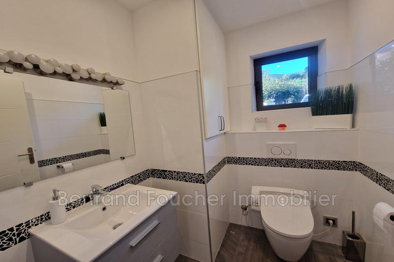 Propriété - 220 m² - 7 pièces