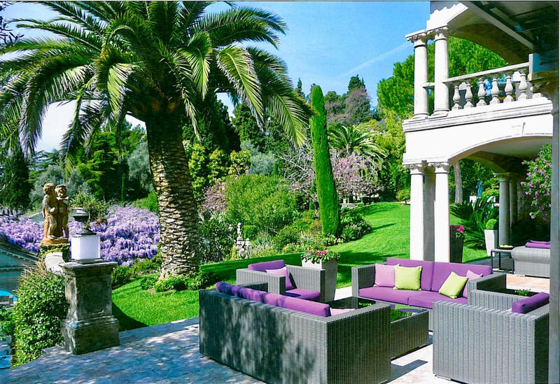 Maison - 1 000 m² - 9 pièces