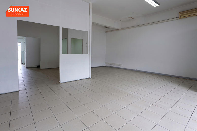 Local d'activités - 65 m²