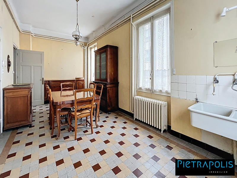 Maison ancienne - 178 m² - 7 pièces