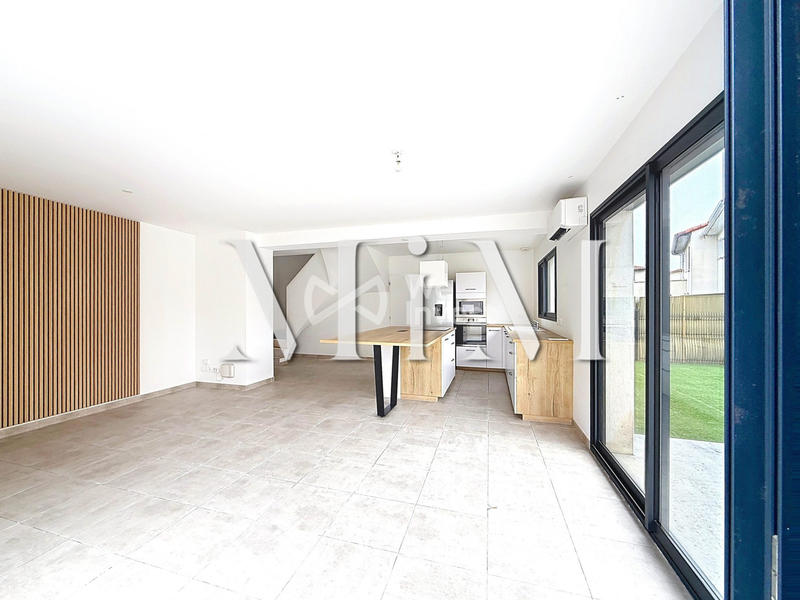 Villa - 111 m² - 5 pièces