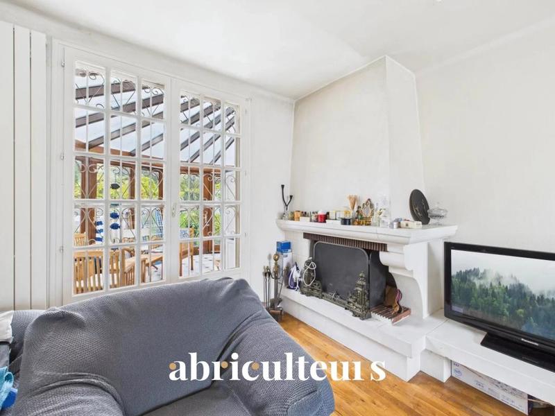 Appartement ancien - 76 m² - 5 pièces