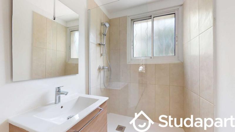 Chambre - 9 m² - 1 pièce