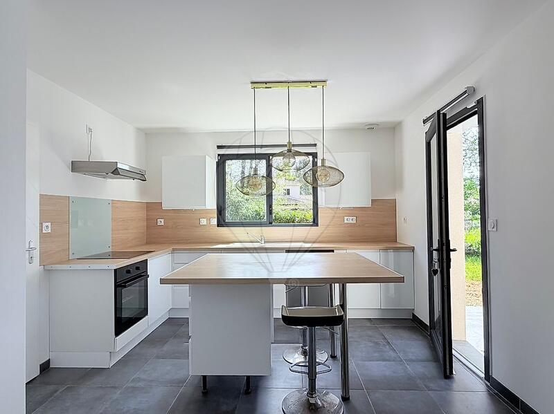 Maison - 94 m² - 4 pièces