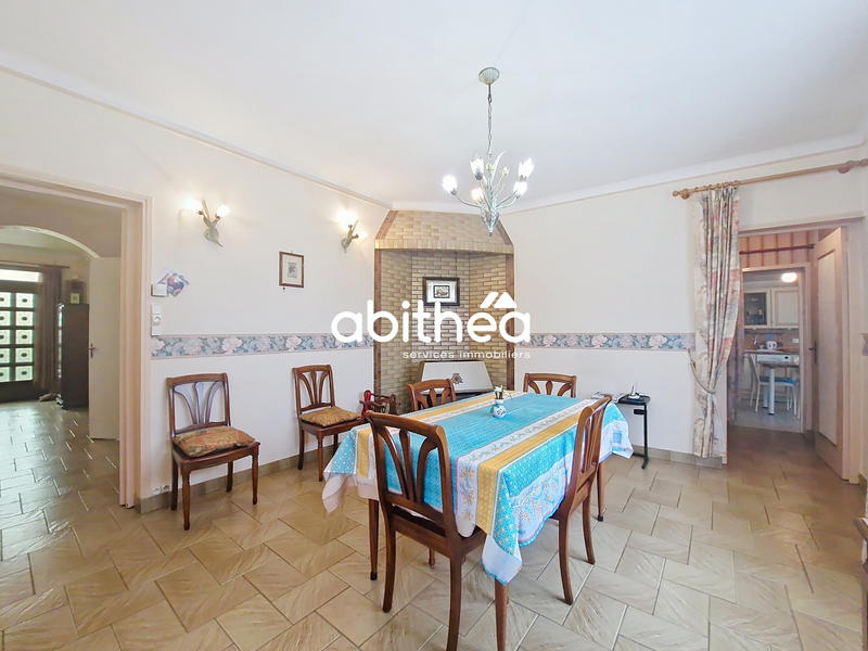 Maison - 170 m² - 8 pièces