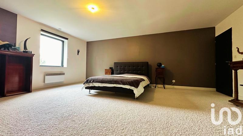 Maison - 437 m² - 5 pièces