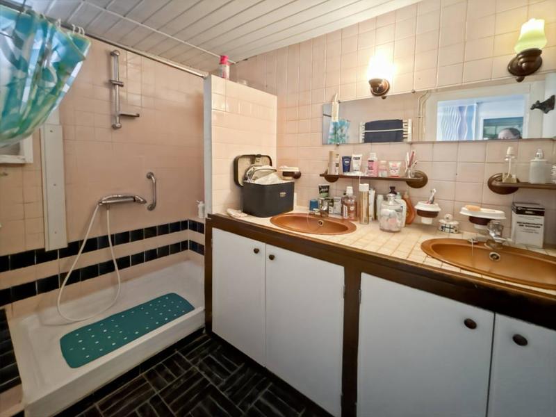 Maison - 200 m² - 7 pièces