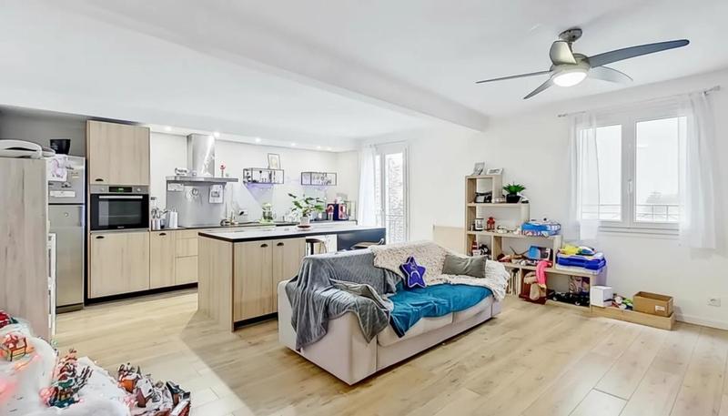 Maison - 92 m² - 4 pièces