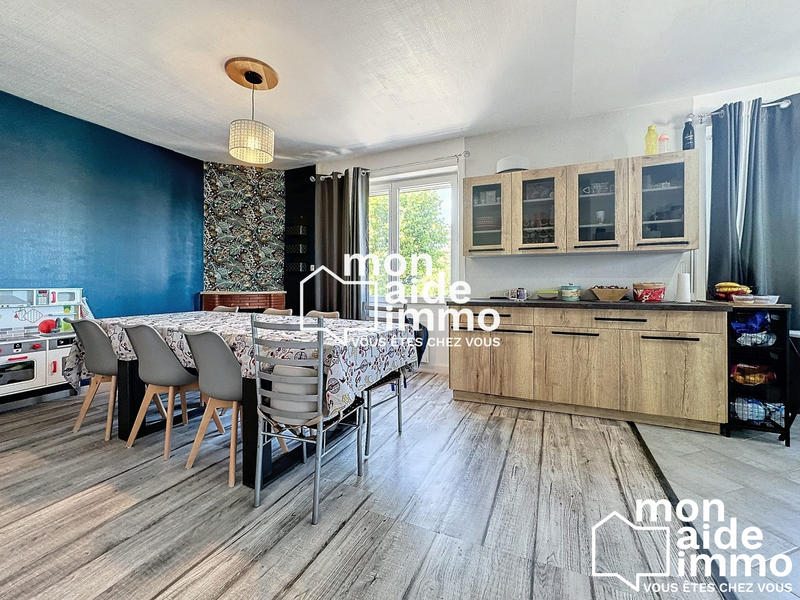 Maison - 140 m² - 5 pièces